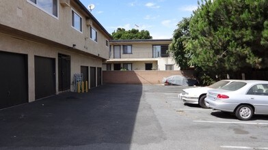 Loma Apartments in Long Beach, CA - Foto de edificio - Building Photo
