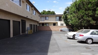 Loma Apartments in Long Beach, CA - Building Photo - Building Photo