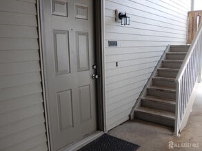 5307 Ravens Crest Dr in Plainsboro, NJ - Building Photo - Building Photo