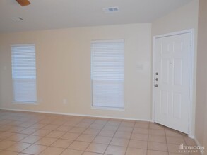 6540 Geneva Ln in Fort Worth, TX - Building Photo - Building Photo