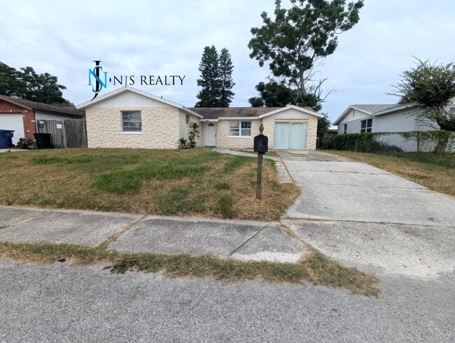 8653 Spanish Moss Dr in Port Richey, FL - Building Photo - Building Photo