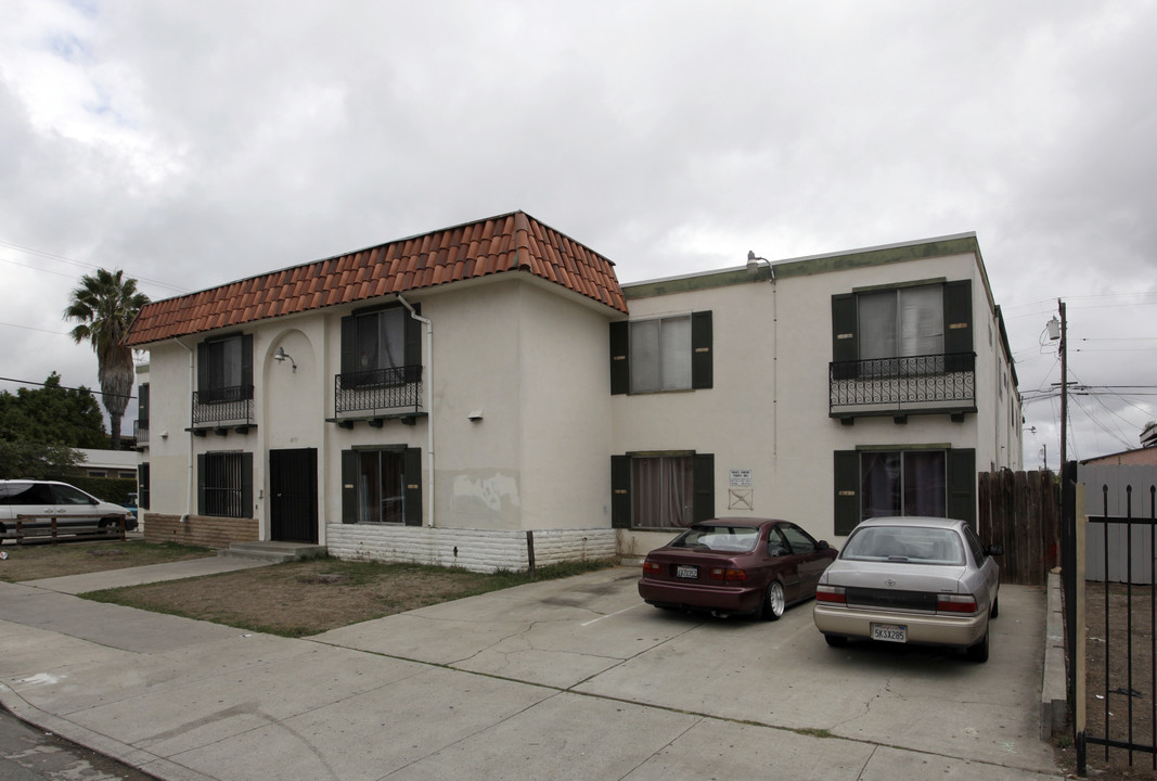 4095 Highland Ave in San Diego, CA - Building Photo