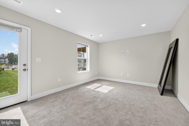 10898 Drummond Pl in Waldorf, MD - Building Photo - Building Photo