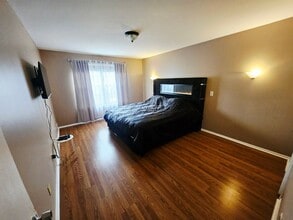 222 Orlando St in Edison, NJ - Building Photo - Building Photo