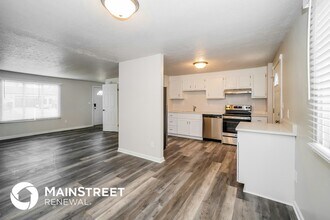 1256 Deer Lake Ct in Columbus, OH - Building Photo - Building Photo