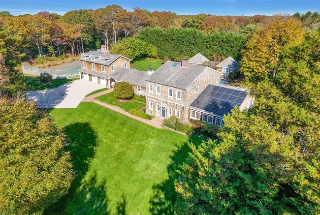 68 Quogue Riverhead Rd in Quogue, NY - Building Photo - Building Photo