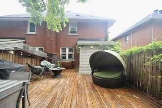 390 Holland Ave in Ottawa, ON - Building Photo - Building Photo