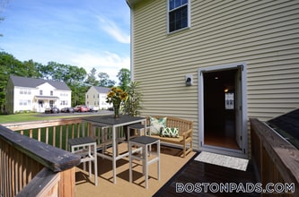 855 Temple St in Whitman, MA - Building Photo - Building Photo
