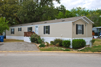 Kimberly at Creekside in Seagoville, TX - Building Photo - Building Photo