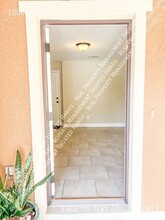 10001 Town Lake Dr in Orlando, FL - Building Photo - Building Photo