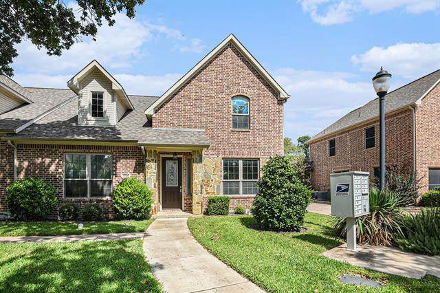 5220 Park Drive in River Oaks, TX - Building Photo