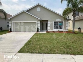 124 Wishing Well Cir SW in Palm Bay, FL - Building Photo