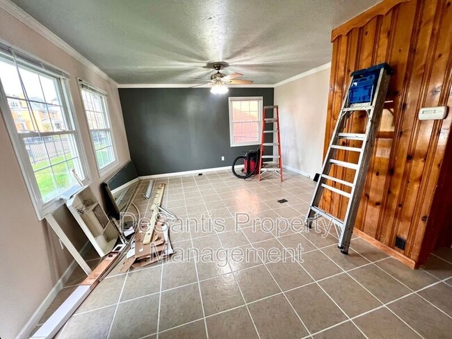 829 6th Ave in Coraopolis, PA - Building Photo - Building Photo