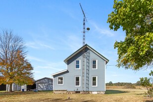 2980 Budd Rd in Stockbridge, MI - Building Photo