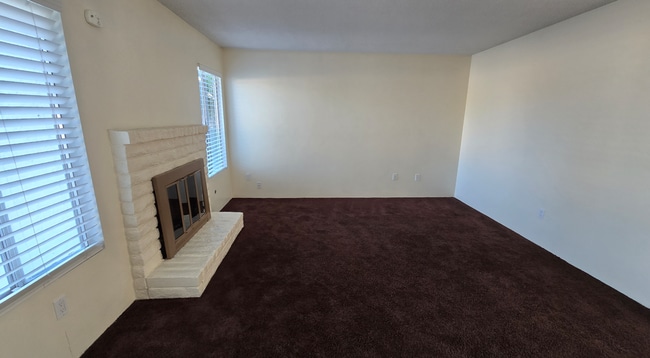 5507 Wilson Rd in Bakersfield, CA - Building Photo - Building Photo