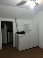 1016 Leeds Ave, Unit Upstairs apt in Baltimore, MD - Building Photo - Building Photo