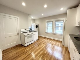 120 Hillside St, Unit 2 in Boston, MA - Building Photo - Building Photo