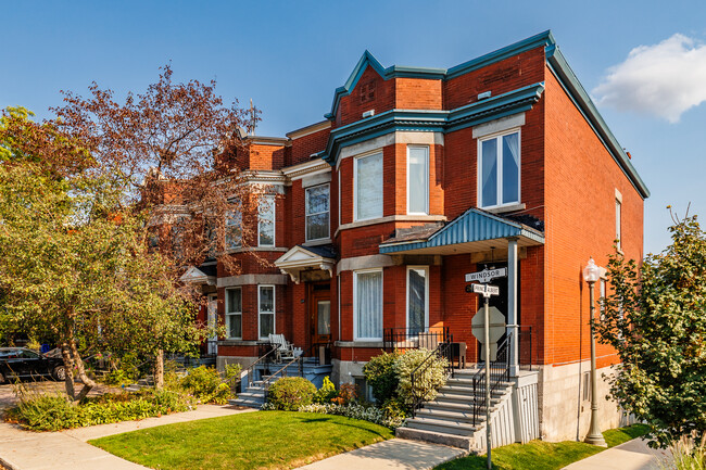 18 Windsor Av in Westmount, QC - Building Photo - Building Photo