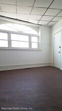 4714 Woodland Ave in Philadelphia, PA - Foto de edificio - Building Photo