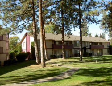 Cedar West Apartments in Spokane, WA - Building Photo