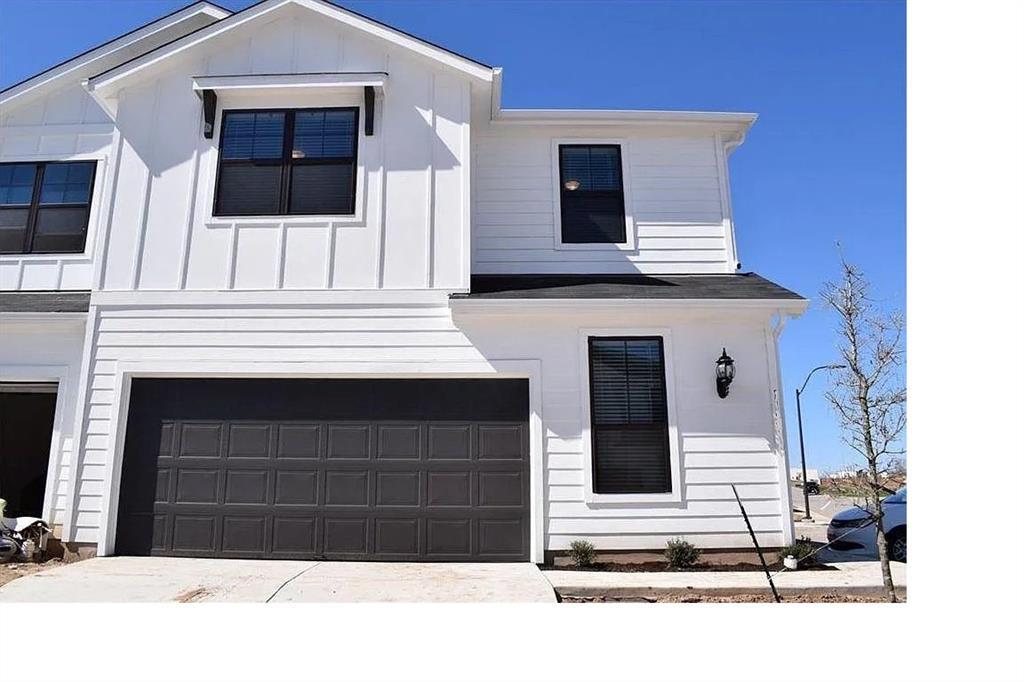 441 Fieldwood Dr in Mustang Ridge, TX - Foto de edificio