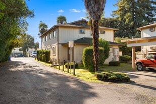 802-816 Lincoln Ave in Napa, CA - Building Photo