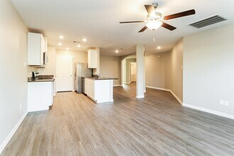 23014 Bellini Dr in Magnolia, TX - Building Photo - Building Photo