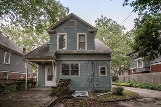 4116 Terrace St in Kansas City, MO - Foto de edificio - Building Photo