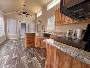 324 Parker Ln in Elkins, AR - Building Photo - Building Photo