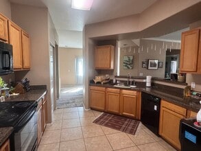 3236 E Chandler Blvd, Unit 2048 in Phoenix, AZ - Building Photo - Building Photo
