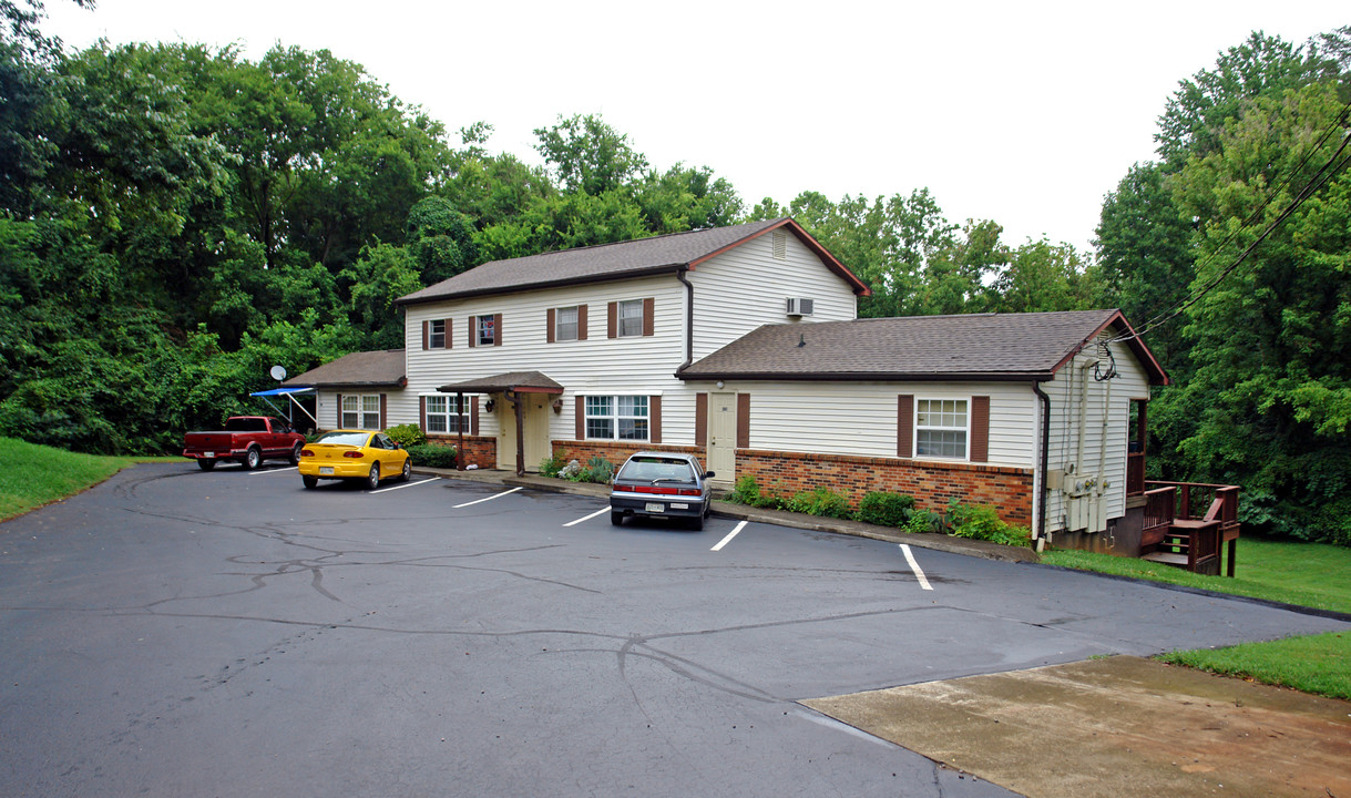 1820-1826 Elkmont Cir in Maryville, TN - Building Photo