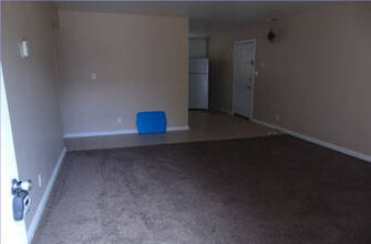 636 S 200 E in Roosevelt, UT - Foto de edificio - Building Photo