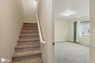 5546 Sapphire Loop in Anchorage, AK - Building Photo - Building Photo
