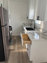 1417 17th St, Unit D in Santa Monica, CA - Building Photo
