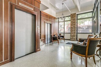 910 Houston St in Fort Worth, TX - Building Photo - Building Photo