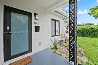 840 NE 143rd St in North Miami, FL - Building Photo - Building Photo