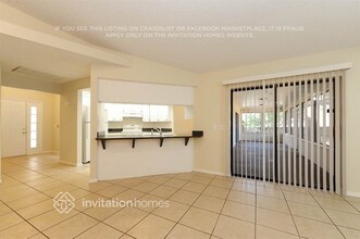 1806 Suzanne Ln in Lakeland, FL - Foto de edificio - Building Photo