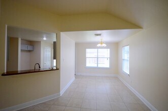 8311 Kingsbridge Meadow Dr in Houston, TX - Building Photo - Building Photo