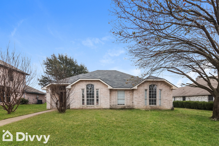 1513 Manitoba Ln in Glenn Heights, TX - Building Photo