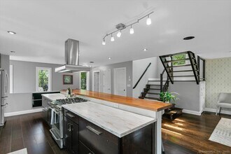 33 Jefferson Pl in Branford, CT - Building Photo - Building Photo