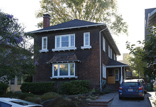 2709 Benvenue Ave in Berkeley, CA - Building Photo - Building Photo