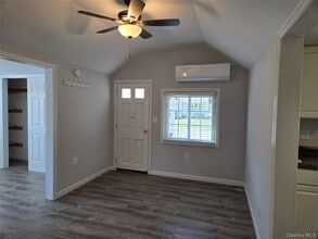 4 Private Rd in East Setauket, NY - Building Photo - Building Photo