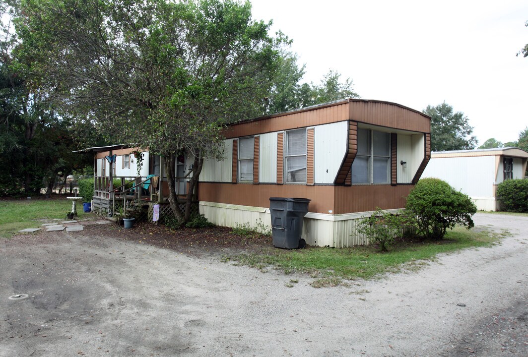 115 Oakland Ave in Leland, NC - Foto de edificio