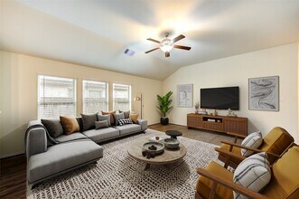 18907 Via Flora Dr in Roman Forest, TX - Building Photo - Building Photo