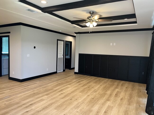 property at 1093 Anna Ln