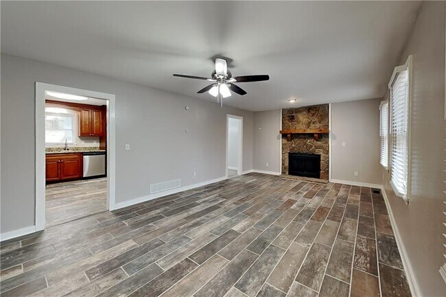 304 Winchester Way in Woodstock, GA - Building Photo - Building Photo