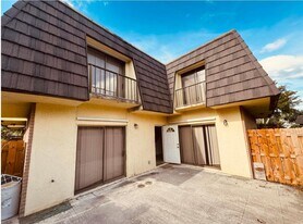 4626 Cherry Rd in West Palm Beach, FL - Building Photo