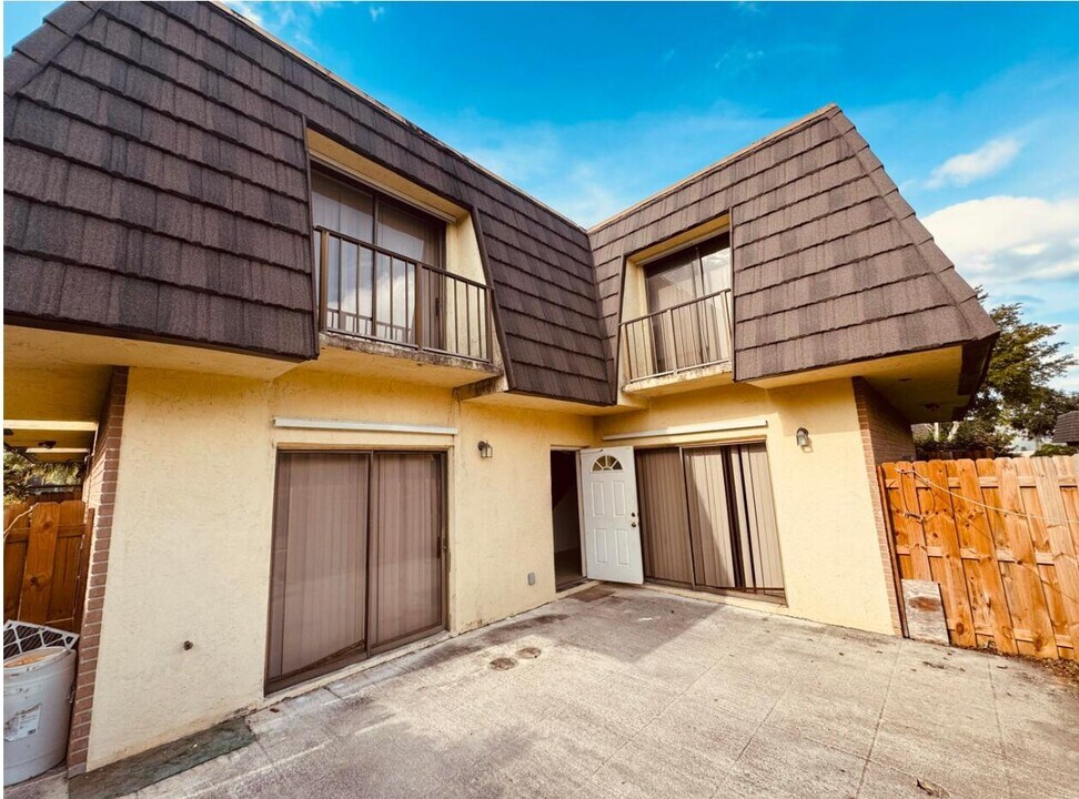 4626 Cherry Rd in West Palm Beach, FL - Building Photo