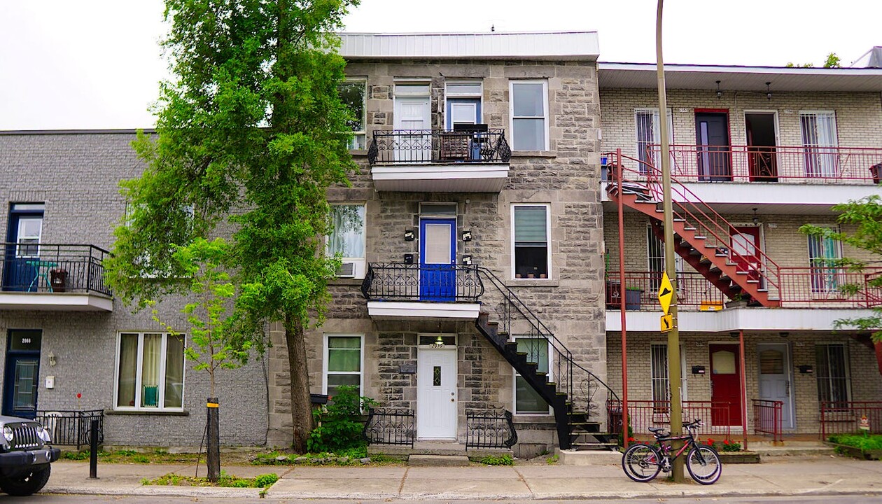 2070-2074 Av. de la Salle Av in Montréal, QC - Building Photo