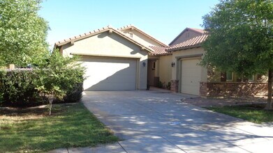 3526 E Sierra Madre Ave in Gilbert, AZ - Building Photo - Building Photo